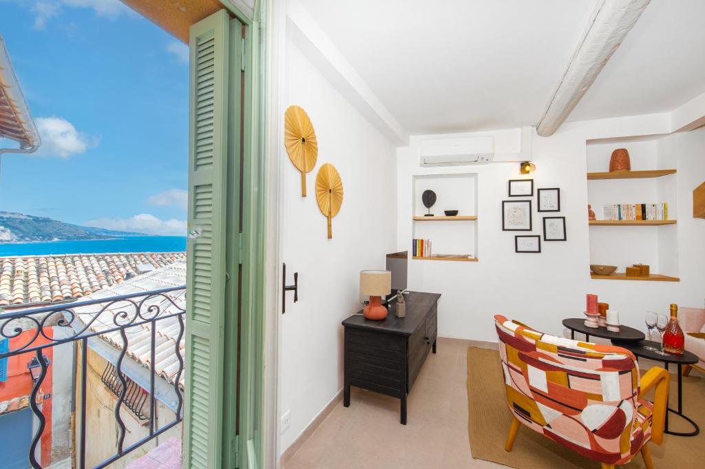 MAISON VIEUX CHÂTEAU - Vue Mer imprenable - Menton Vieille Ville - 2