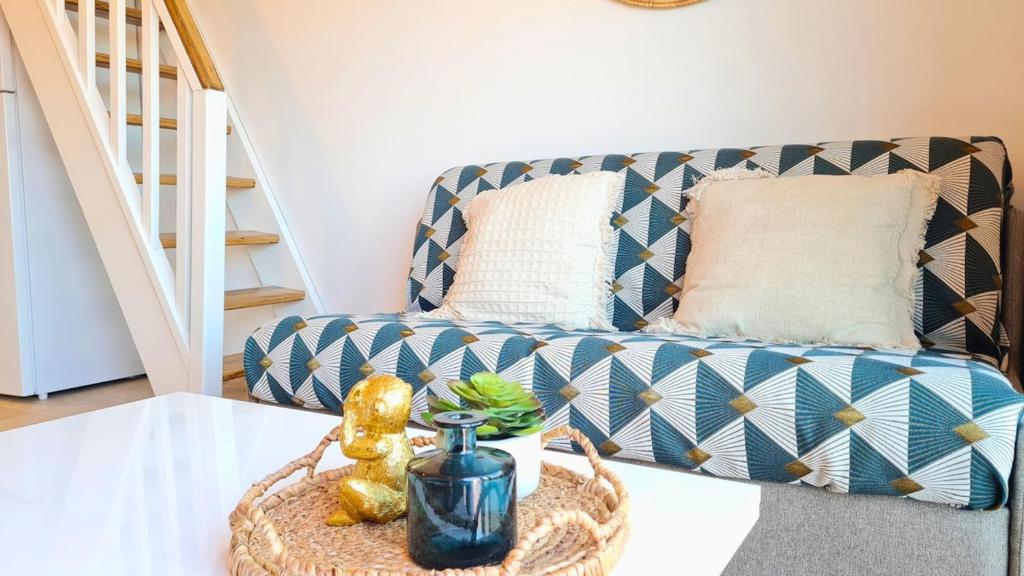 Apartbleuazur - Bel appartement rénové piscine & vue mer - 5