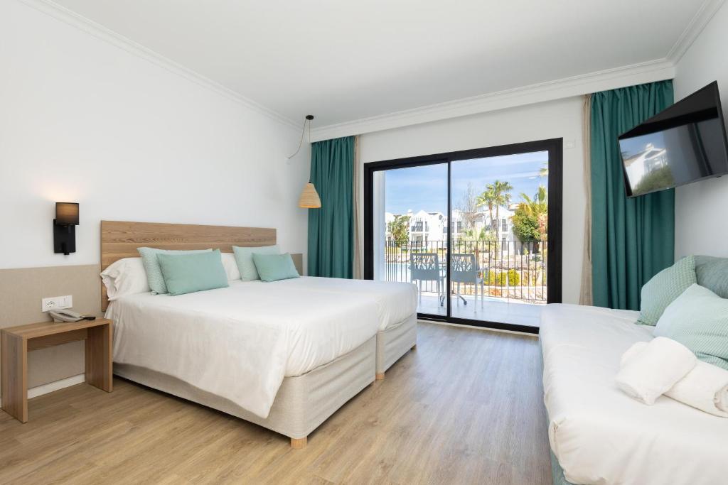 MarSenses Paradise Club — Hotel rooms in Cala'n Bosch, Balearic Islands