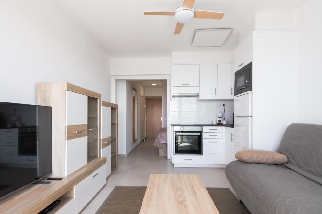 Seaview Heights Suite in Roses - 5