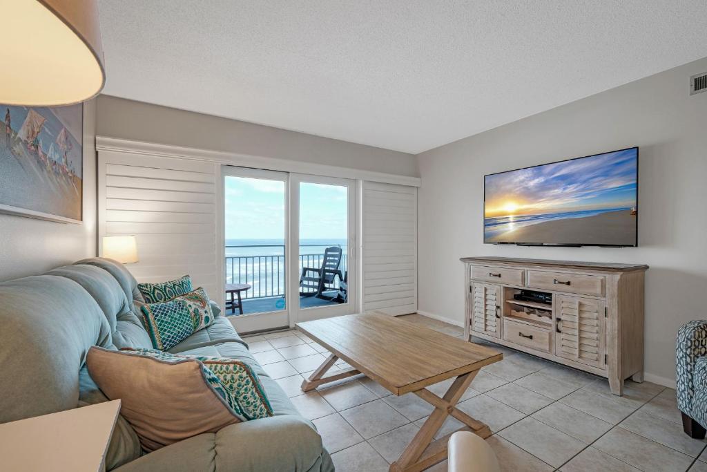 Direct Oceanfront Condo, No-Drive Beach, Great Beach View From Private Balcony, New Smyrna Beach