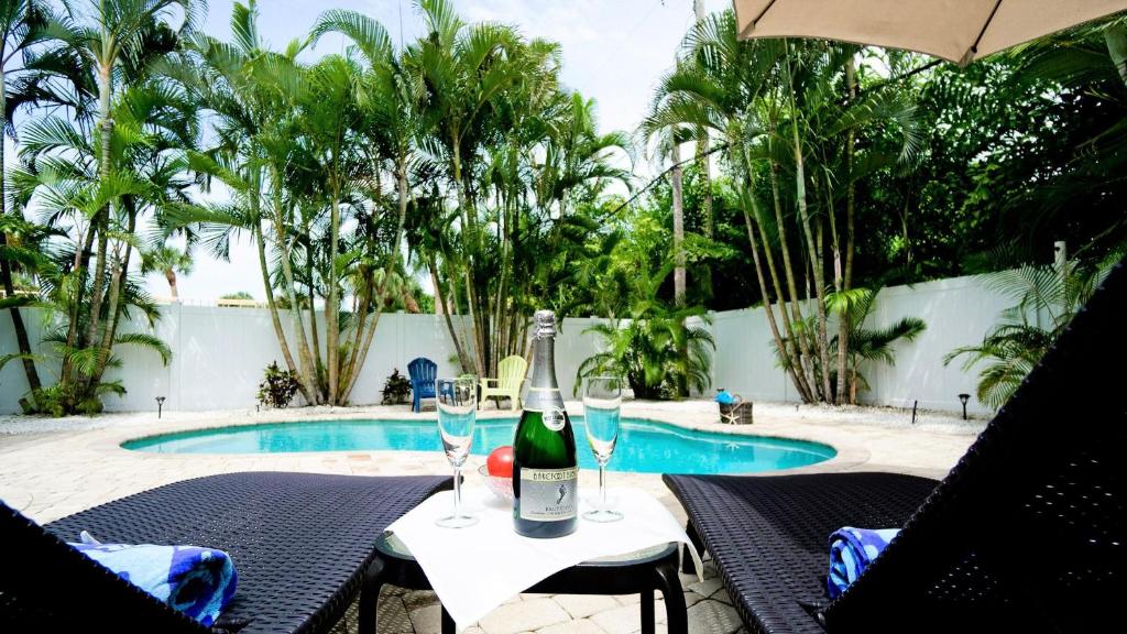 Sunbreeze, Holmes Beach