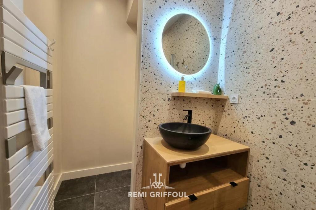 La Cabane de Champlain Terrace City Center 2 Guests - 5