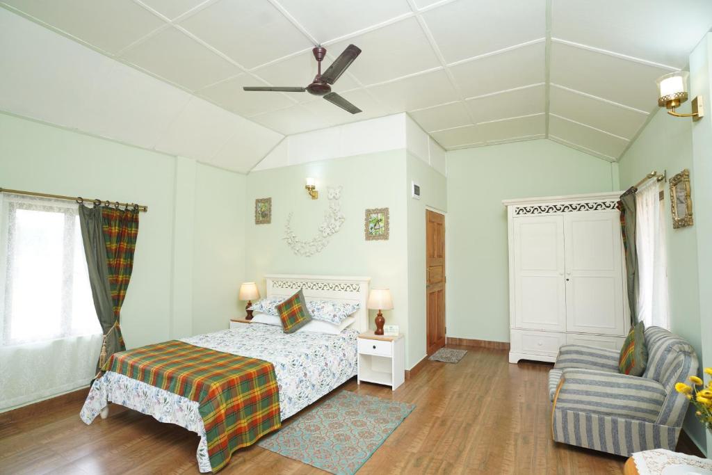 Deluxe Double Room, Sunshine Farms And Resort in Umsning