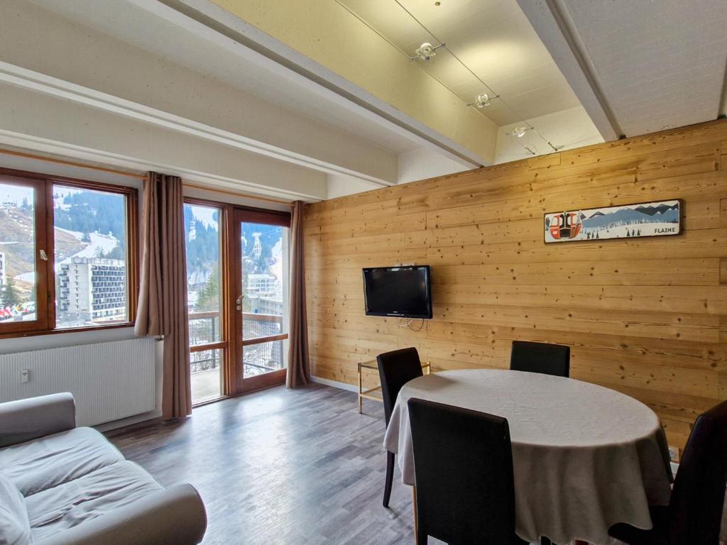 Appartement Confortable, Proche Pistes & Commerces, Balcon - 2