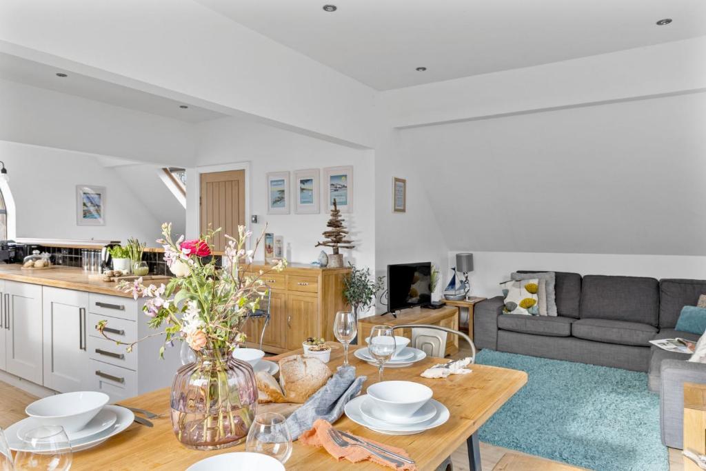 Midholm Chapel, Brixham, Brixham