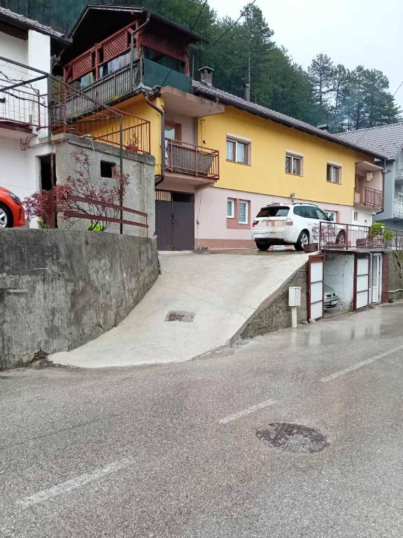 Apartments AZRA, Konjic