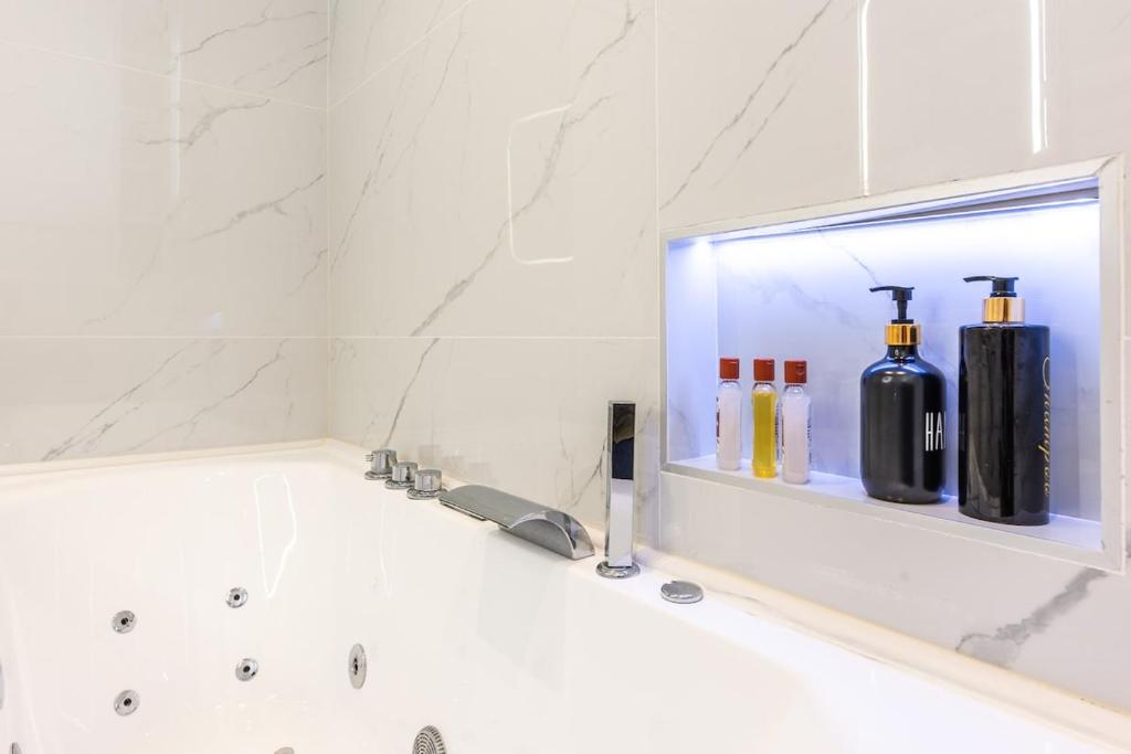 Appartement Raffiné avec Jacuzzi et AC - 6P - 5