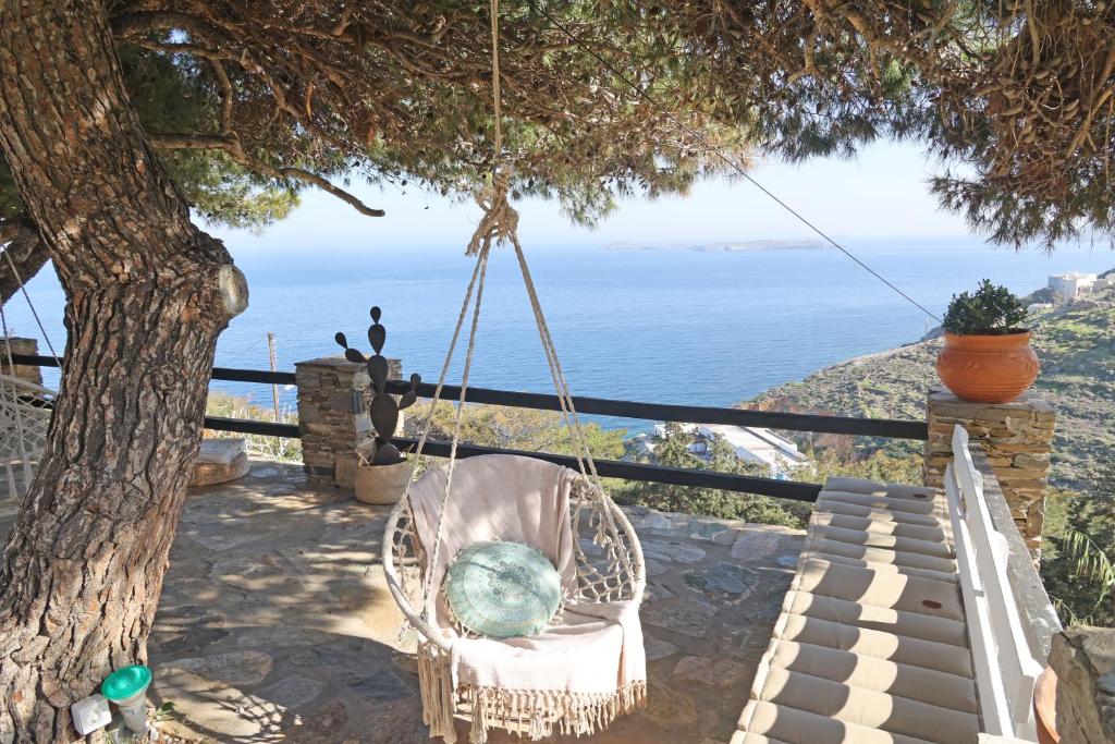 Thealos view, Ermupoli