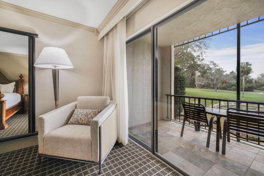 منتجع ميشين إن آند كلوب (Mission Inn Resort & Club)