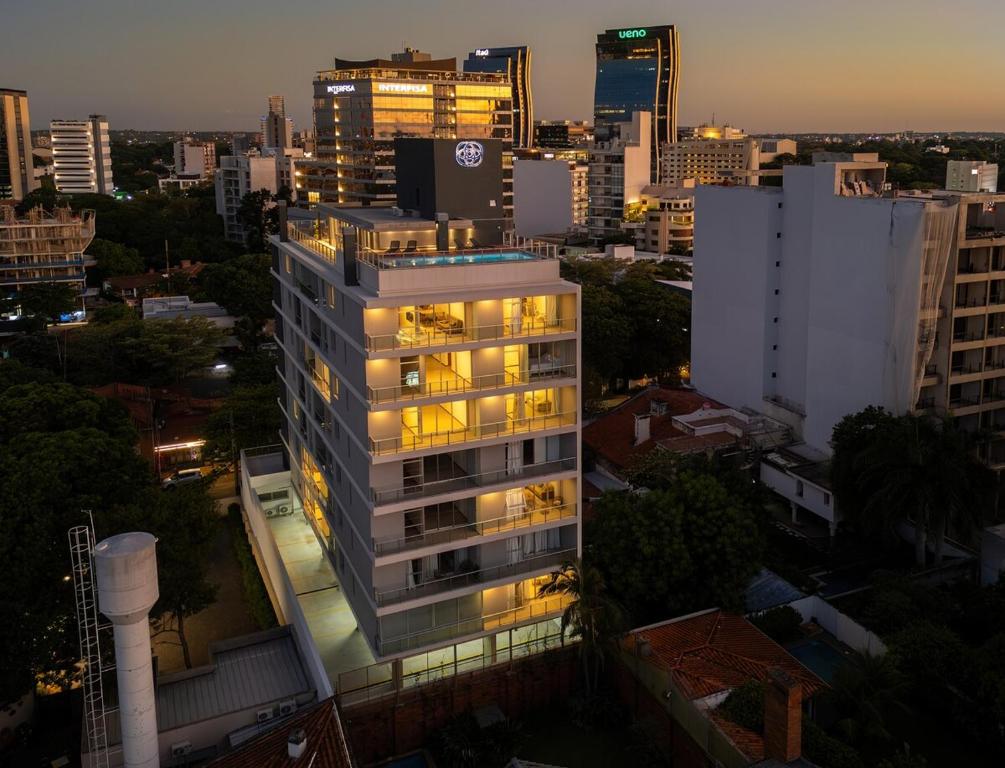 704 Emerald Boutique Building - A few meters from Shopping del Sol! - 3