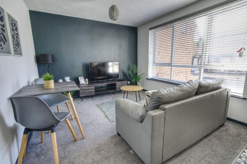 Cosy 1BR Apt, Self Check In, Parking, By DerBnB, Derby