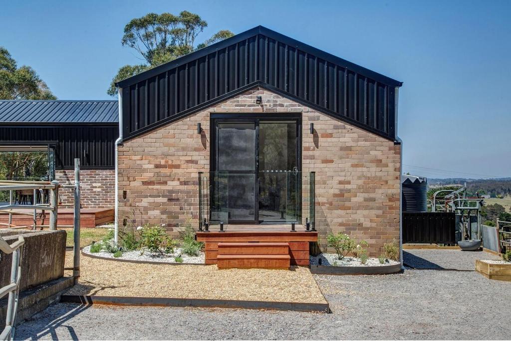 Rustic Luxury at The Old Dairy Couples Escape, Glenquarry