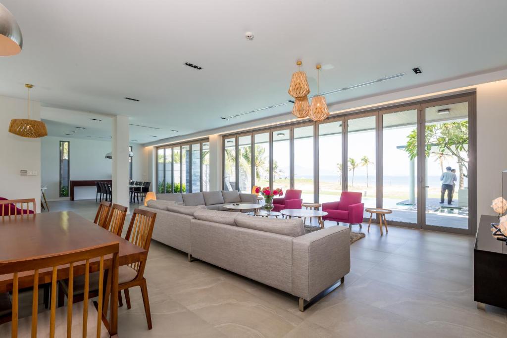 Luxury Villa 5* &#8211; Ocean Front &#8211; IDCWH