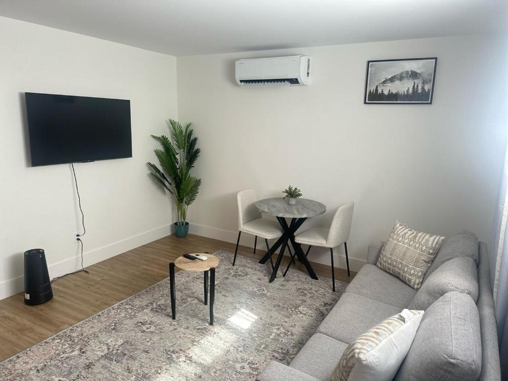 Renet Suite, Riverview