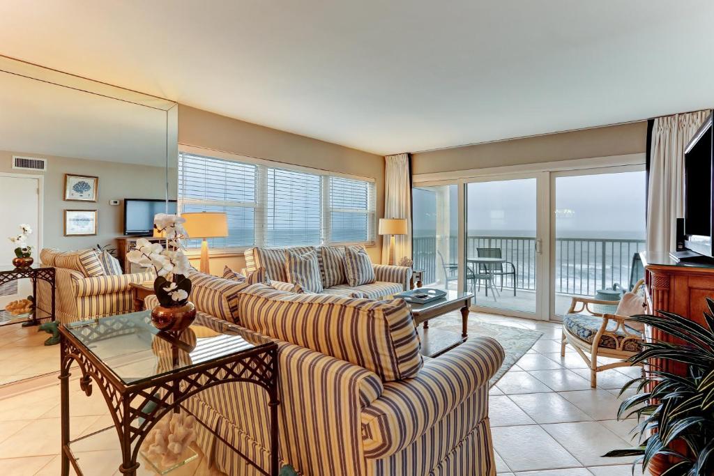 Beachview End Unit Condo, Fernandina Beach