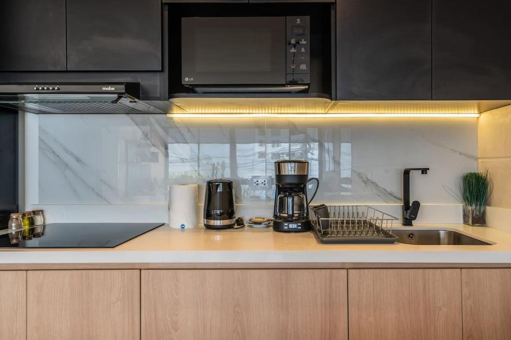 Vince City 1BR by Geko - 3