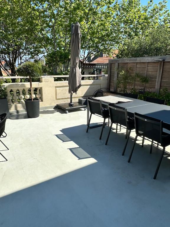Appartement de charme avec grande terrasse - proche plage - 2