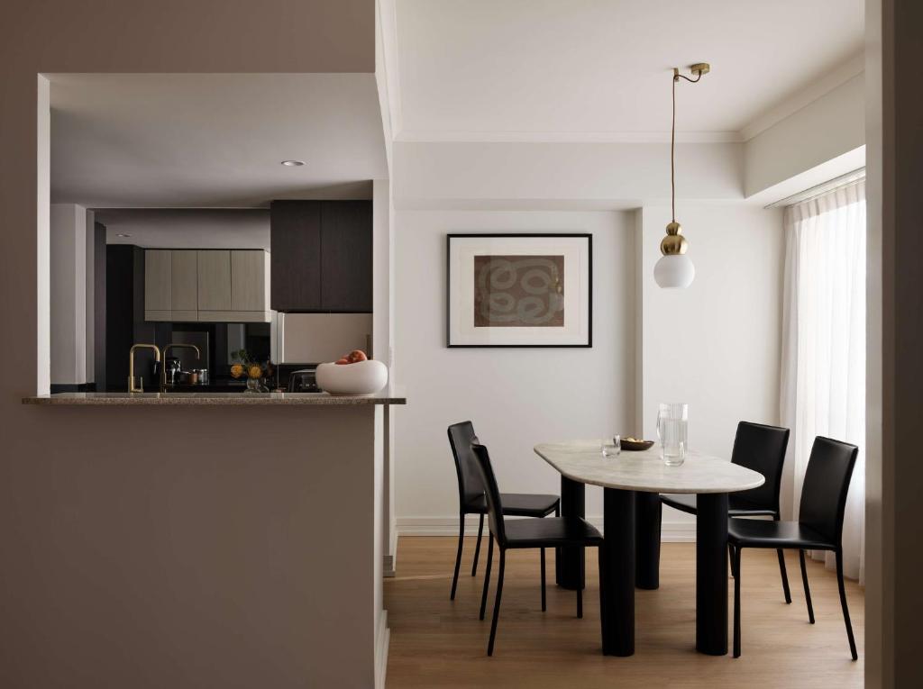 Adina Town Hall Sydney