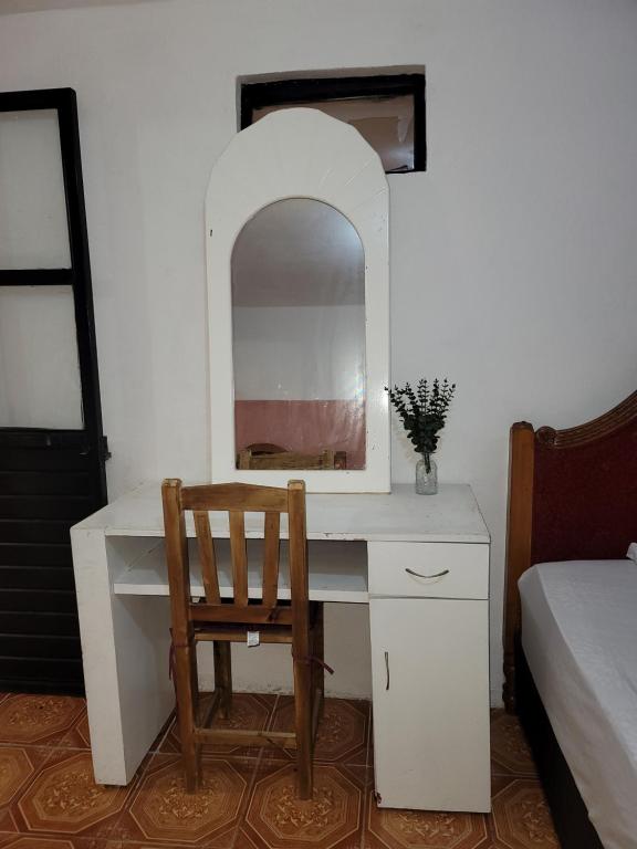Dpto Cómodo Barrio Guadalupe Céntrico con Estac y FREE WIFI - 4