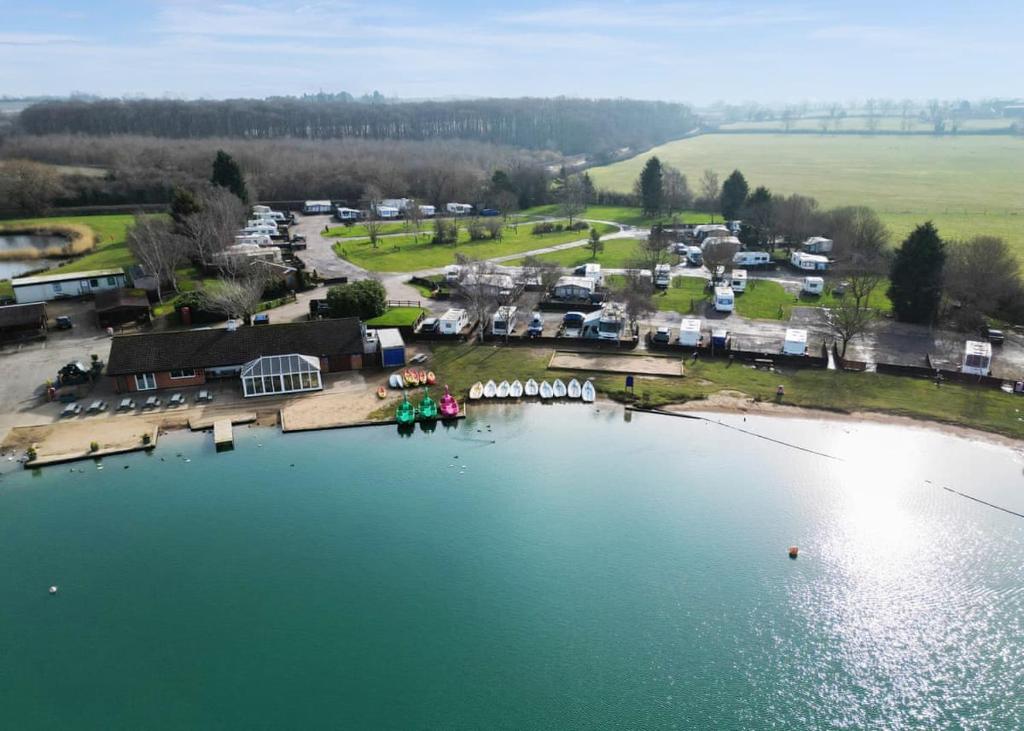 Bosworth Lakeside Lodges, Carlton