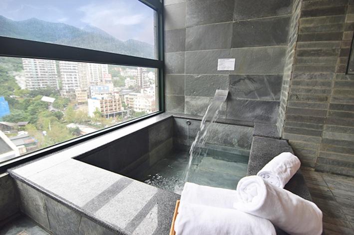 Jiaosi Twenty-one Hotspring Inn