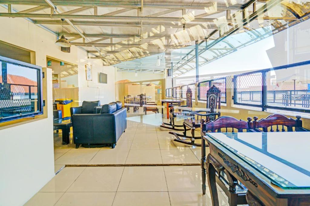 Dancenter Pasteur Near Paris Van Java Mall