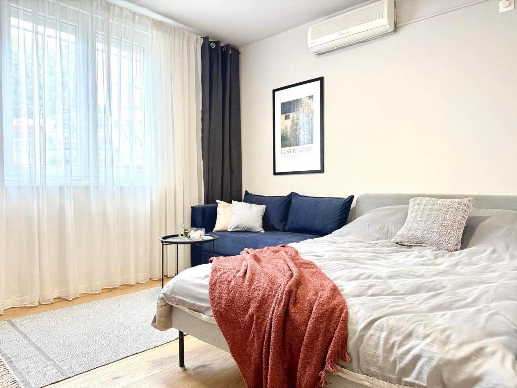 Studio Apartment 1906 - 3
