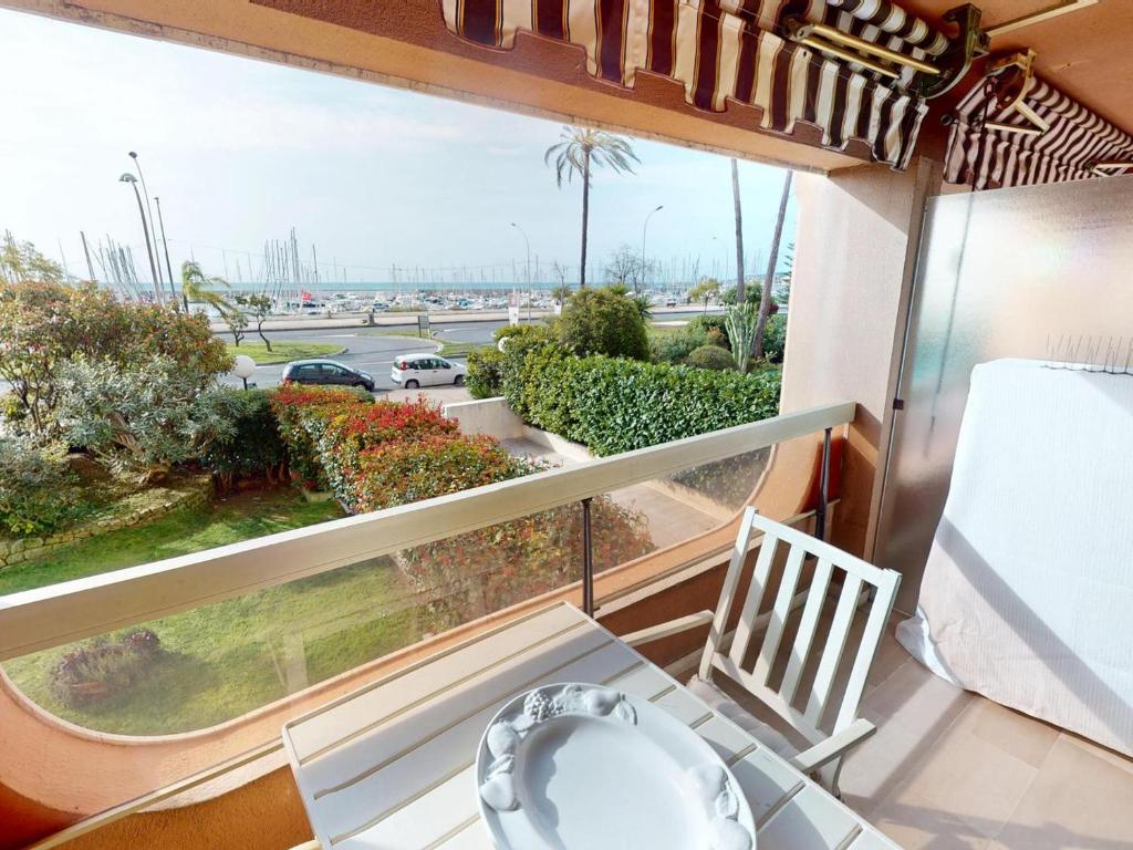 Studio climatisé avec vue mer et terrasse à Menton - FR-1-196-376 - 1
