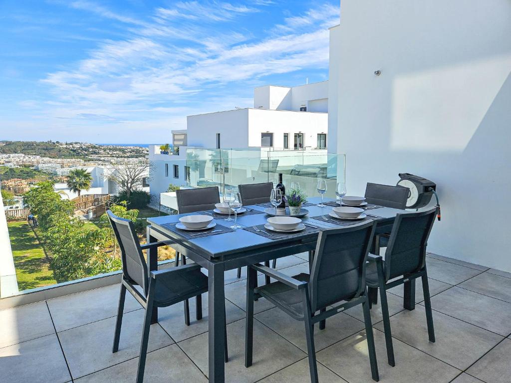 2nd floor Large Terrace & Pool views Casa Banderas - 5