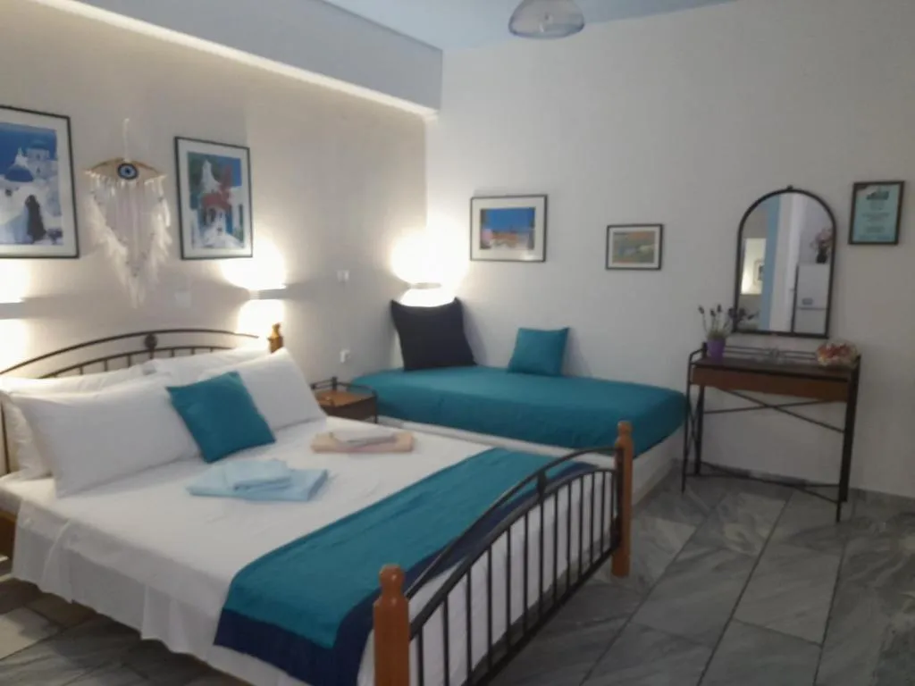 Akrogiali studios, hotel in Donoussa