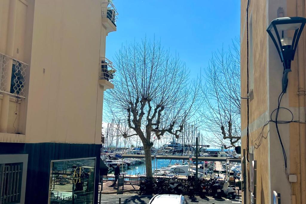 Golfe Juan - 2 personnes - Face au Vieux Port - 3