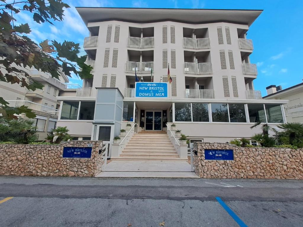 New Bristol Sport Hotel - 2