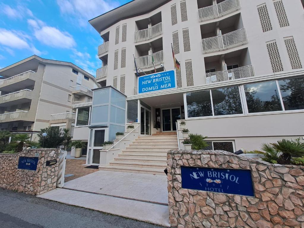 New Bristol Sport Hotel - 3
