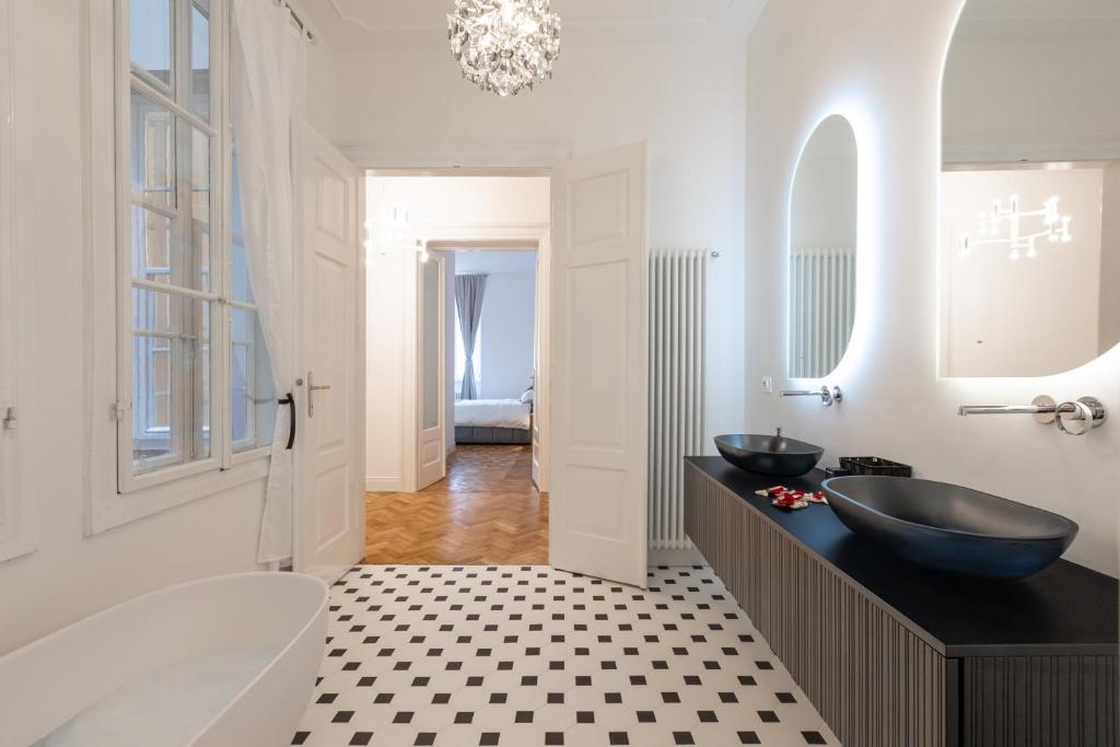 Jonathan Luxury Apartment Trieste Station - 5