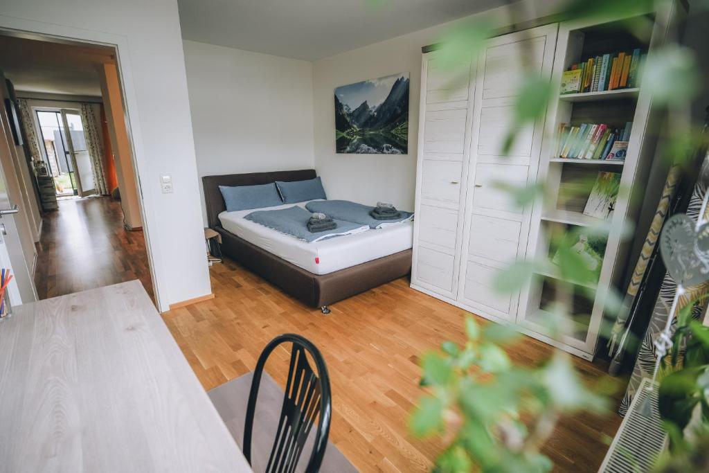 EulenNest Spacious Cozy Home with Private Garden - 2