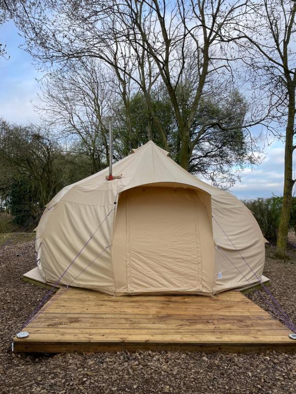 The Warren, Hot Tub and wood burning stove, Brackley
