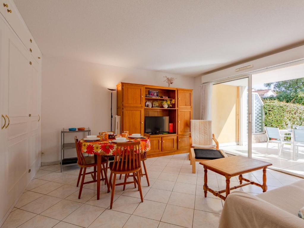 Apartment Le Clos Saint Saens-5 by Interhome - 2