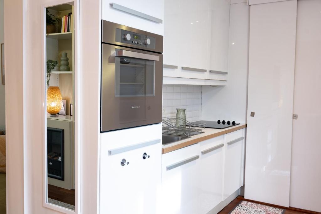 Charming Apartment in heart of Paris - 4