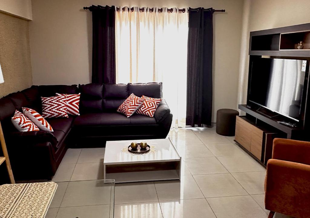 Cómodo, céntrico y amplio espacio - 4