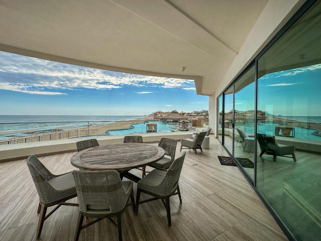 3BR Ground Floor Condo with Direct Pool Access #109 - 3