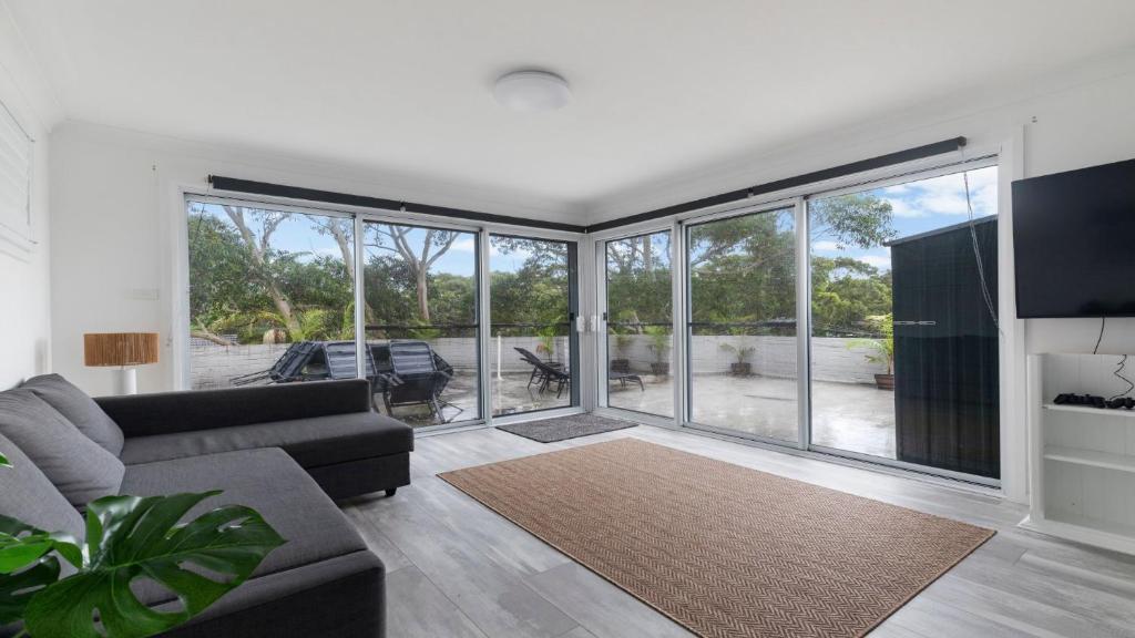 Booneroo At Its Best, Hawks Nest