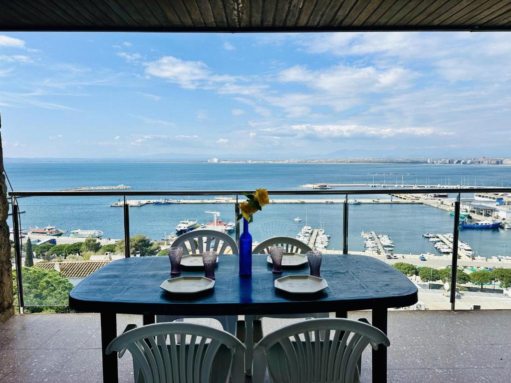 3017 MONACO E-4, ZONA MUY TRANQUILA EN LA COLINA,TERRAZA CON VISTA PANORÁMICA A LA BAHÍA DE ROSAS. - ES-258-2, Roses