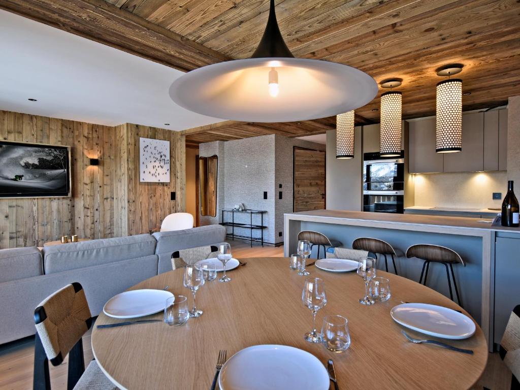Luxe et Confort aux Allues : Appartement avec SPA et Service Concierge - FR-1-613-57 - 1