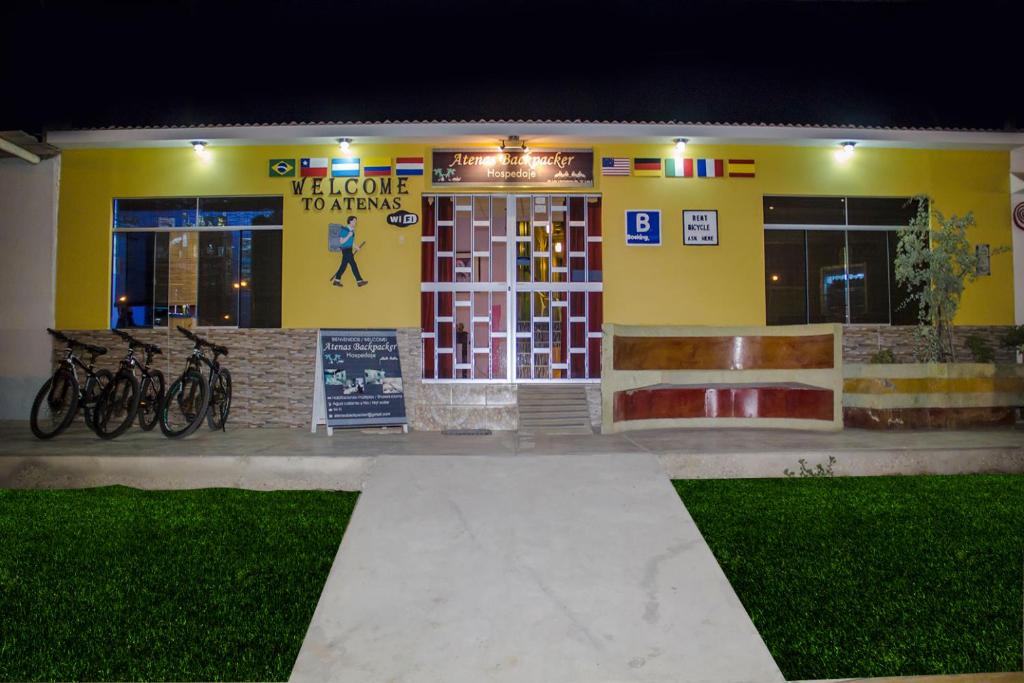 Atenas Backpacker Hospedaje — Hotel in Paracas