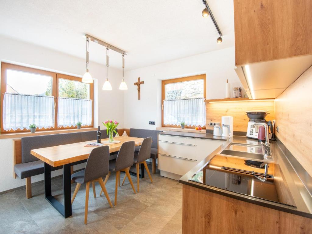 Chalet in Zillertal near Ski Bus Stop - 3