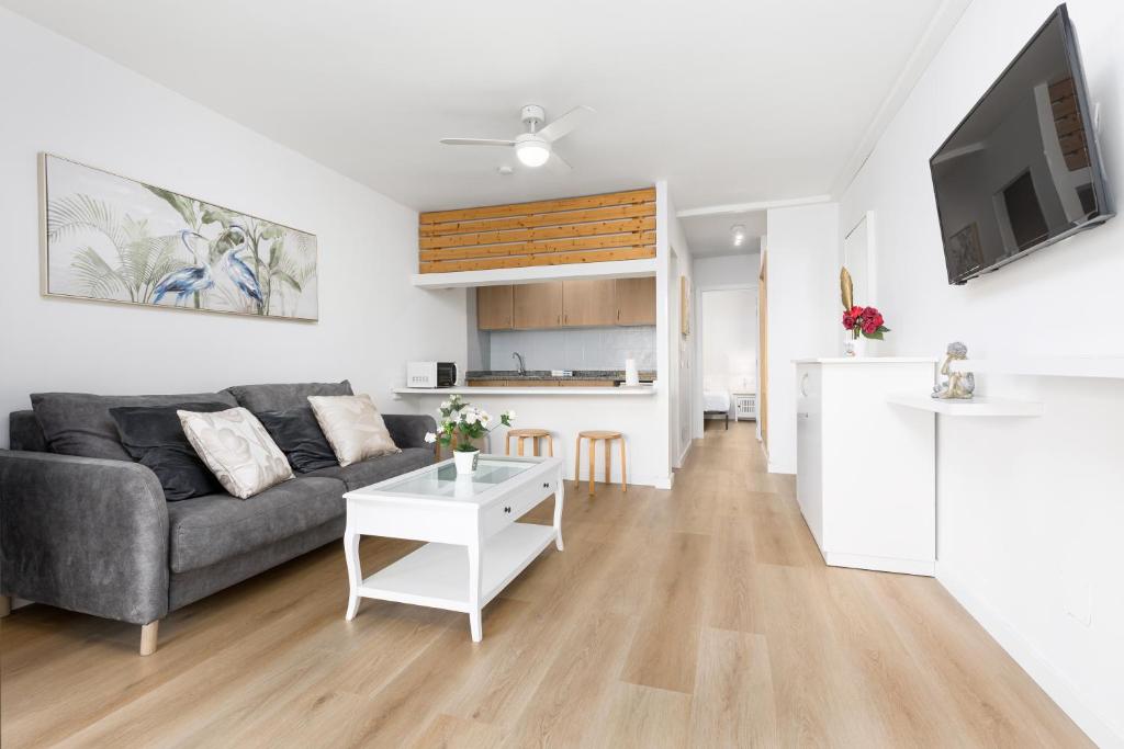 Home2Book Pool & Tennis Court Cozy Apt, Corralejo - 2