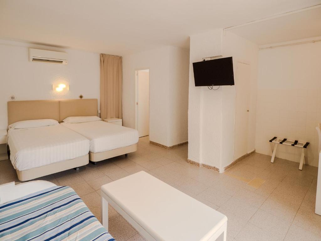 Sun Club El Dorado - All Inclusive in Badia Blava, Spain | Thomas Cook