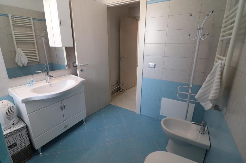 Casa Francesca Otranto Modern 3 Guest Flat with AC & WiFi - 2