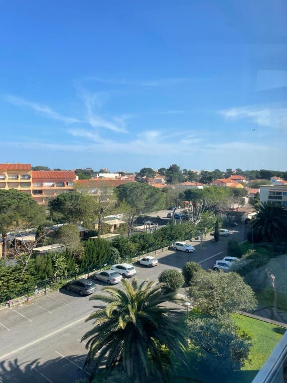 F2 à deux pas de la mer avec parking privé - 3